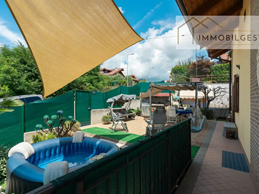 Immagine 15 di Villa in vendita  in Via Giacomo Leopardi 2 a San Gillio