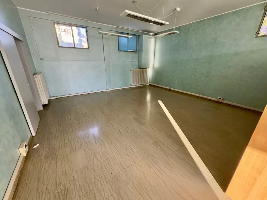 Immagine 1 di Negozio in vendita  in Via della Provvidenza a Rubano