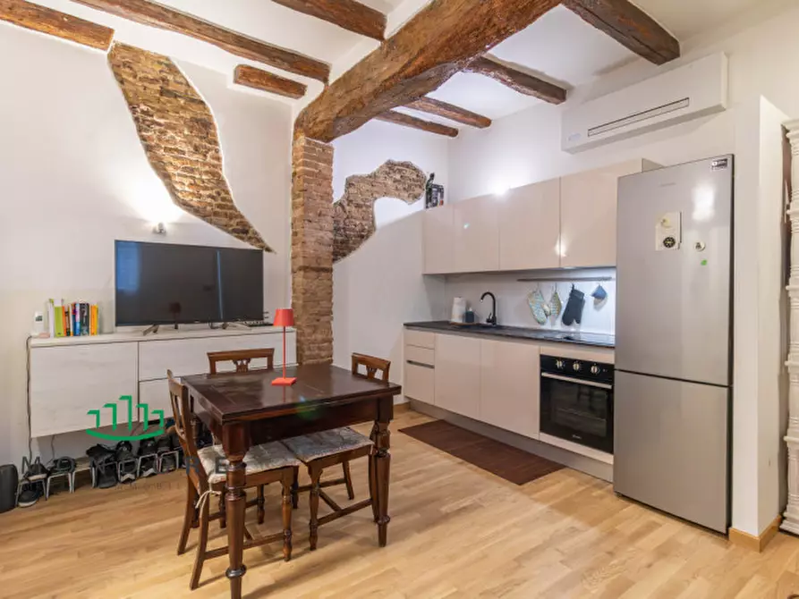 Immagine 8 di Appartamento in vendita  in VIA SANTO STEFANO a Bologna