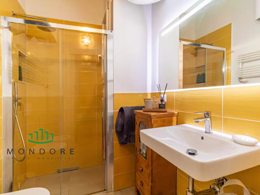 Immagine 16 di Appartamento in vendita  in VIA SANTO STEFANO a Bologna