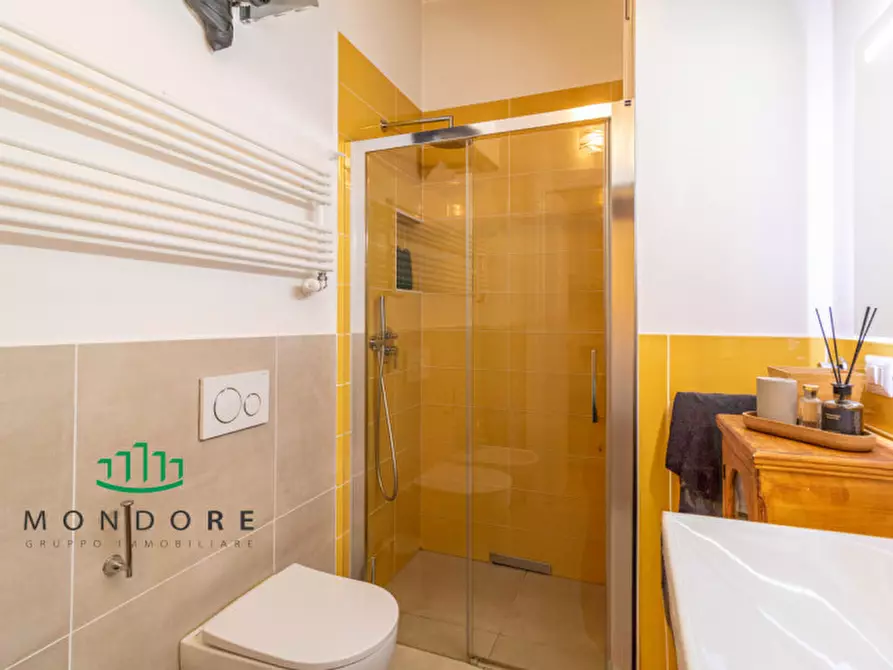 Immagine 18 di Appartamento in vendita  in VIA SANTO STEFANO a Bologna