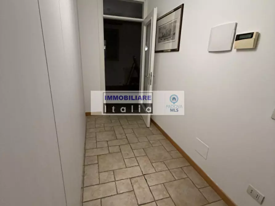 Immagine 1 di Appartamento in affitto  in via San Pietro a Padova