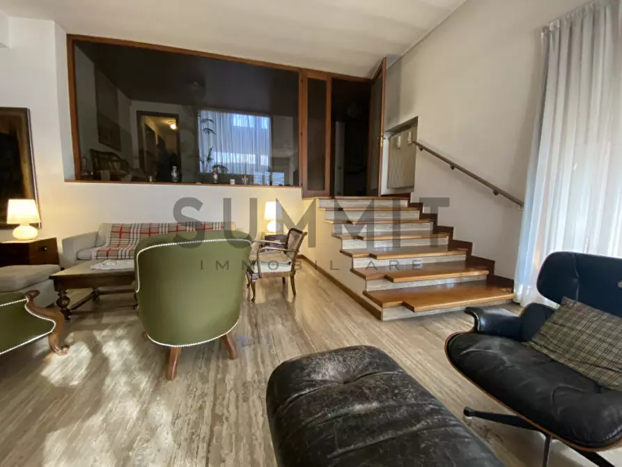 Immagine 11 di Villa in vendita  in schio centro a Schio