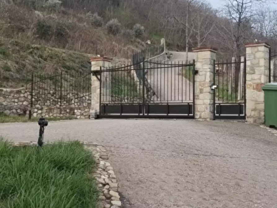 Immagine 3 di Villa in vendita  in Piazzetta della Chiesa a Fortunago