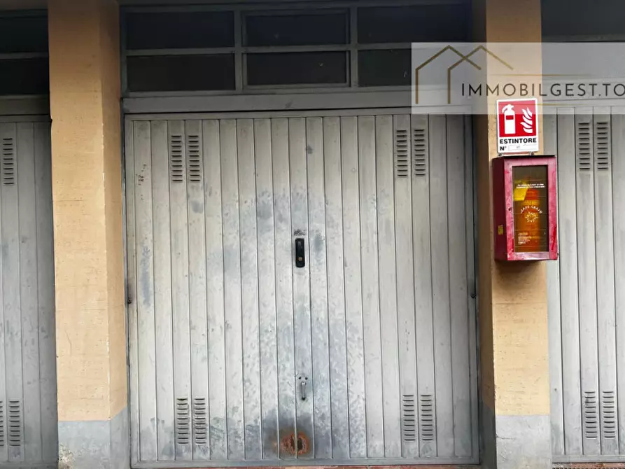 Immagine 1 di Garage in vendita  in Corso Caio Plinio 74 a Torino