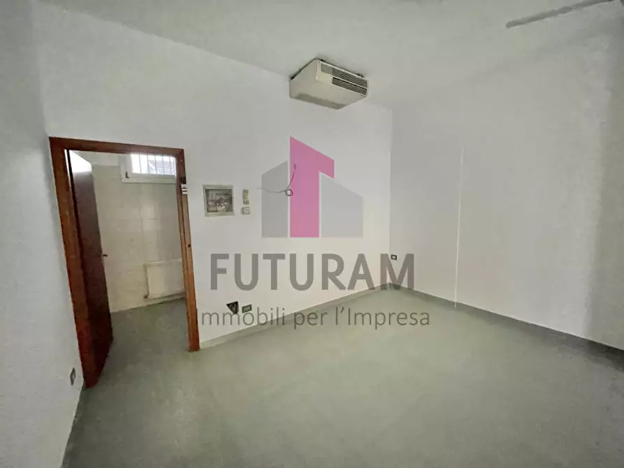 Immagine 4 di Negozio in vendita  in via roma 1 a Arcugnano