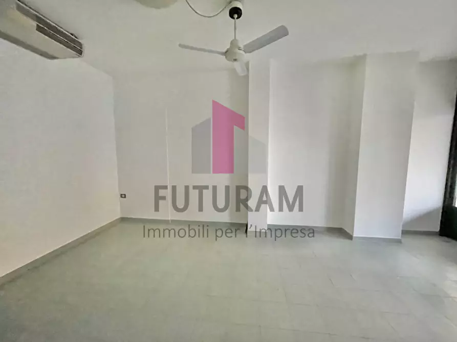 Immagine 5 di Negozio in vendita  in via roma 1 a Arcugnano