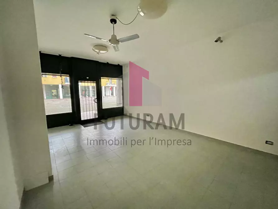 Immagine 9 di Negozio in vendita  in via roma 1 a Arcugnano