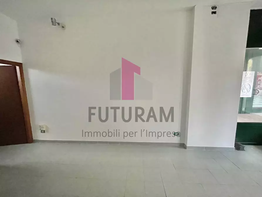 Immagine 19 di Negozio in vendita  in via roma 1 a Arcugnano