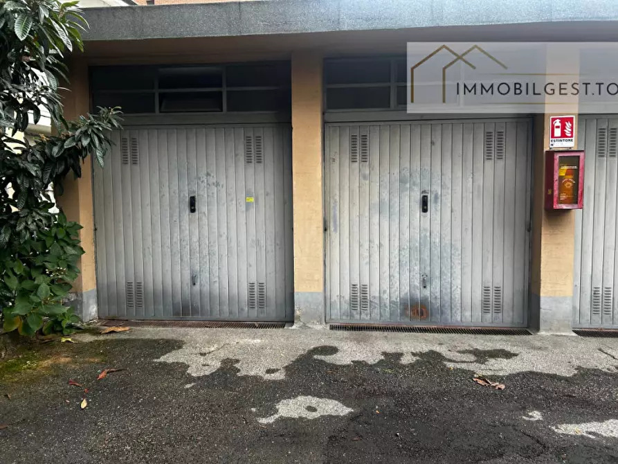 Immagine 2 di Garage in vendita  in Corso Caio Pinio 74 a Torino