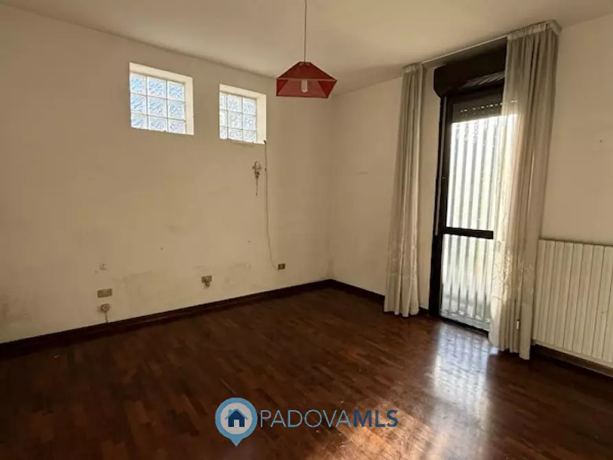 Immagine 2 di Casa indipendente in vendita  in Via Gustavo Modena a Padova