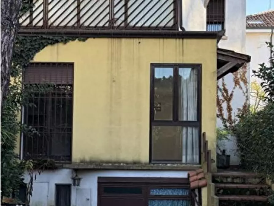 Immagine 12 di Casa indipendente in vendita  in Via Gustavo Modena a Padova