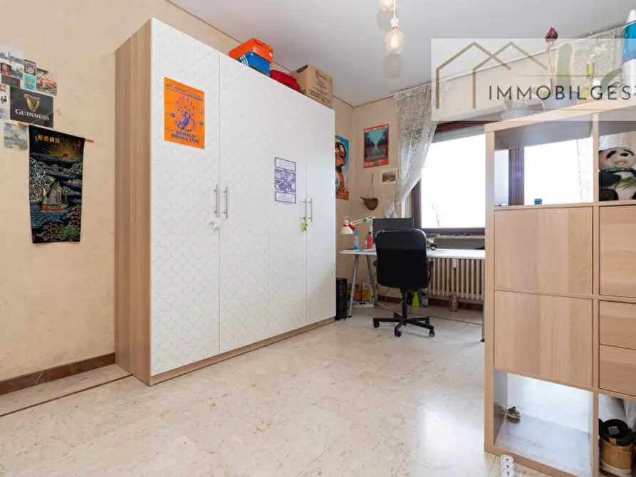 Immagine 9 di Appartamento in vendita  in Corso Trapani 7 a Torino