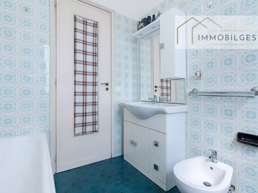 Immagine 12 di Appartamento in vendita  in Corso Trapani 7 a Torino