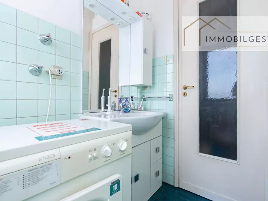 Immagine 15 di Appartamento in vendita  in Corso Trapani 7 a Torino