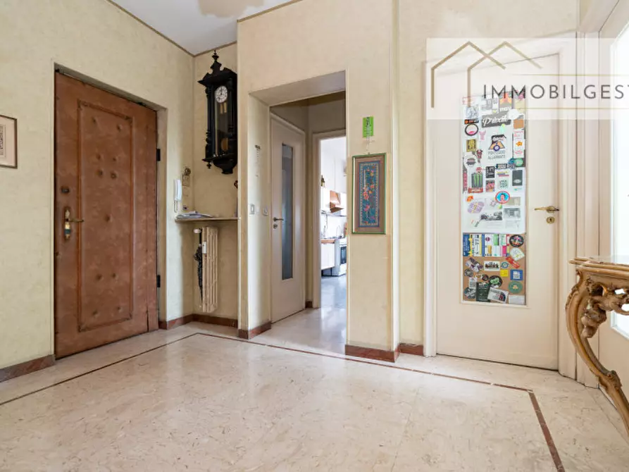 Immagine 16 di Appartamento in vendita  in Corso Trapani 7 a Torino