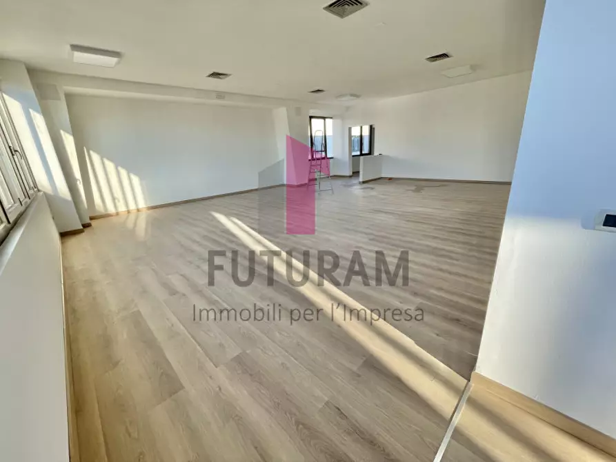 Immagine 7 di Ufficio in vendita  in Via Roma a Camisano Vicentino