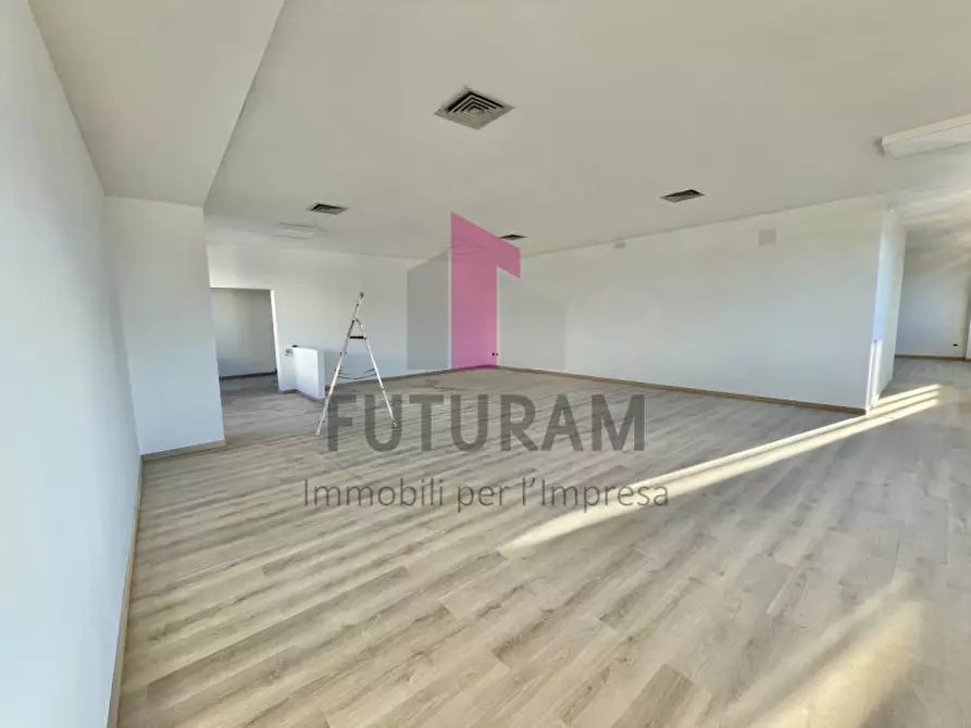 Immagine 8 di Ufficio in vendita  in Via Roma a Camisano Vicentino