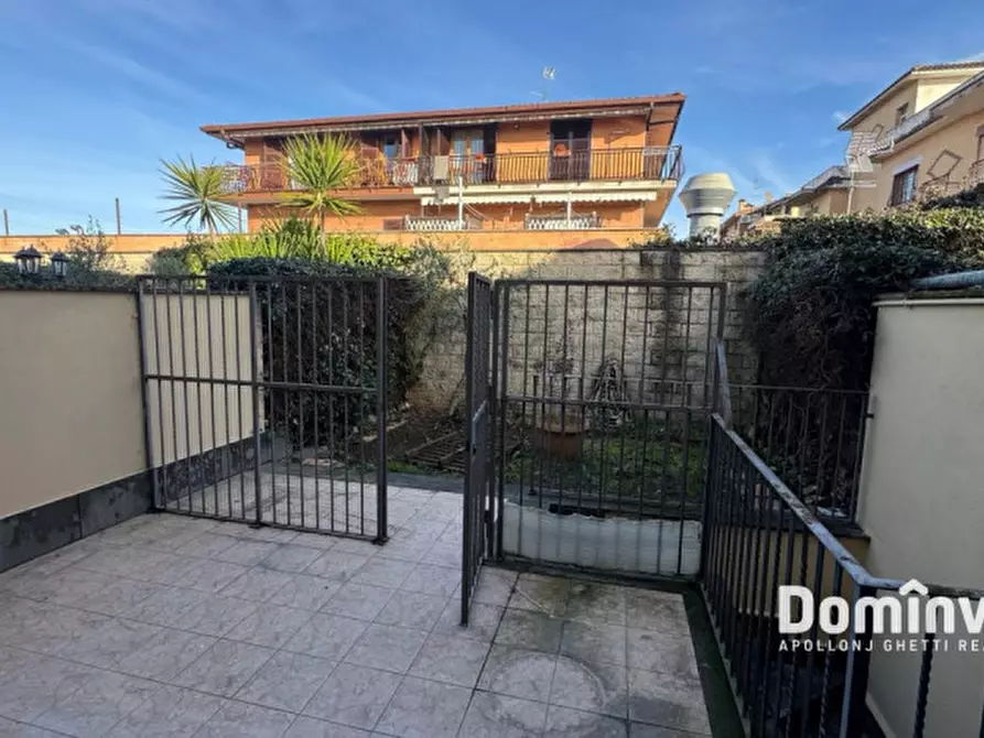 Immagine 8 di Villa in vendita  in via palombarese a Guidonia Montecelio