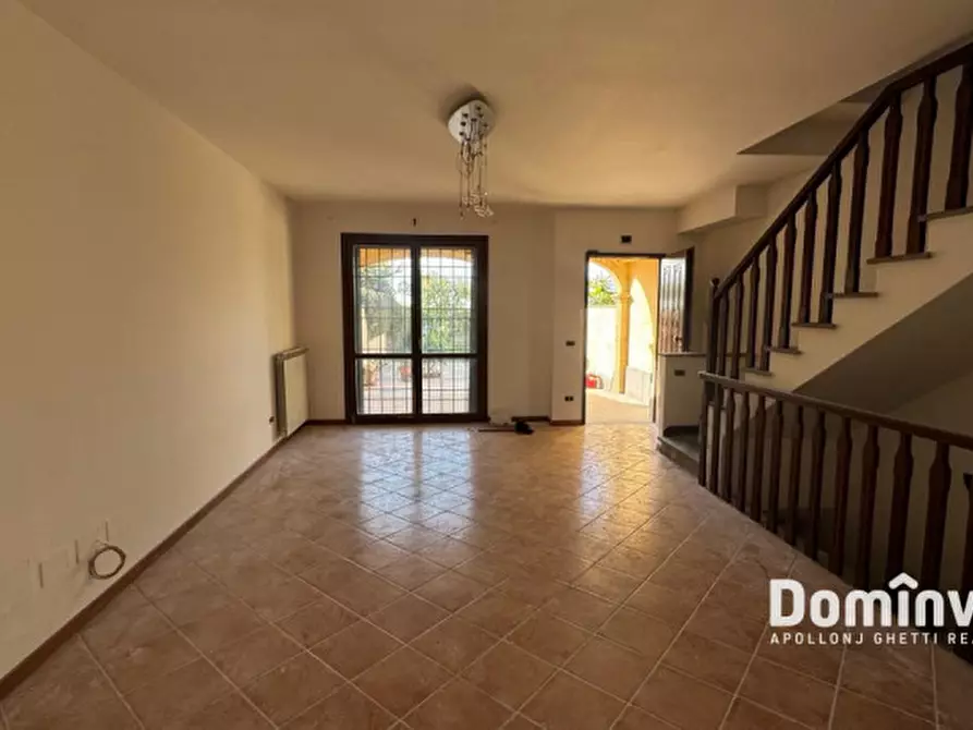 Immagine 9 di Villa in vendita  in via palombarese a Guidonia Montecelio