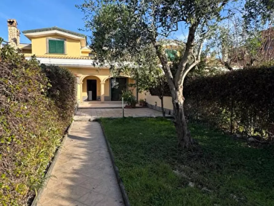 Immagine 28 di Villa in vendita  in via palombarese a Guidonia Montecelio