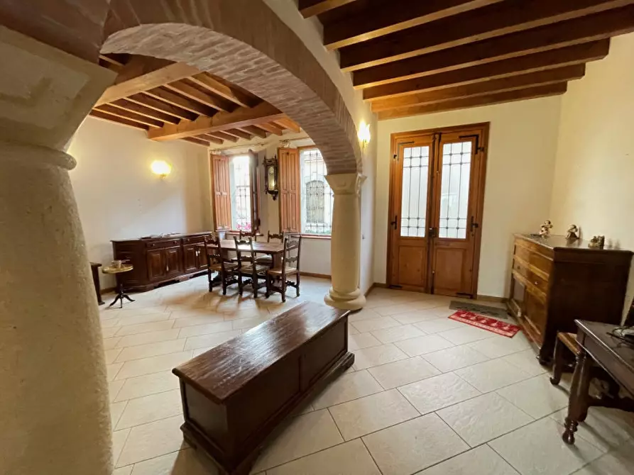 Immagine 2 di Villa in vendita  a Suzzara