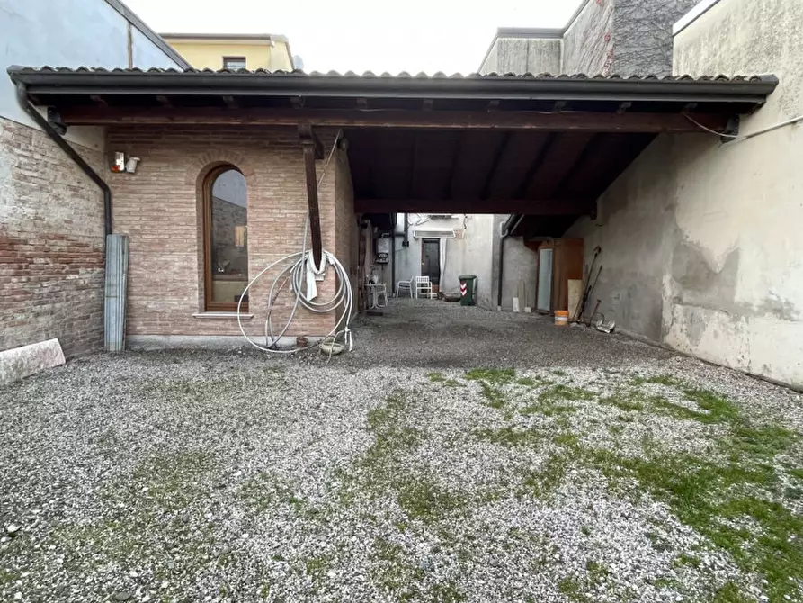 Immagine 30 di Villa in vendita  a Suzzara