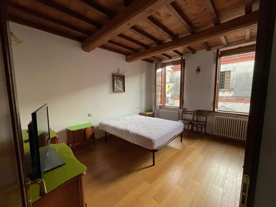 Immagine 40 di Villa in vendita  a Suzzara