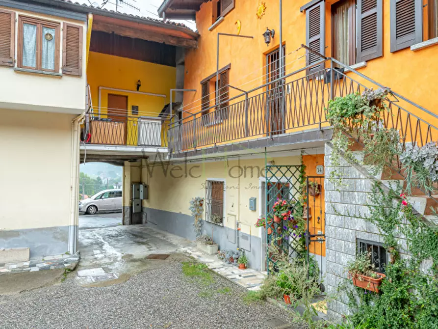 Immagine 1 di Appartamento in vendita  in via roma a Tavernerio