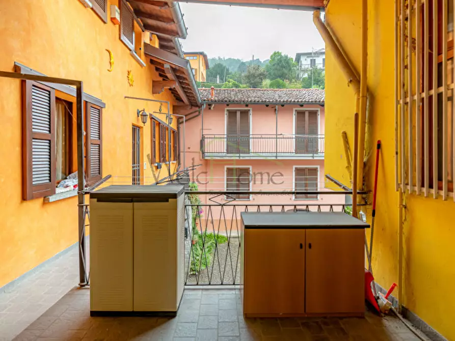 Immagine 13 di Appartamento in vendita  in via roma a Tavernerio
