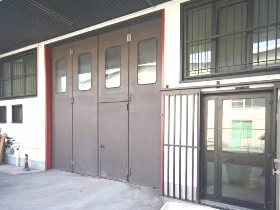 Immagine 1 di Capannone industriale in affitto  in Via Carolina Romani a Bresso