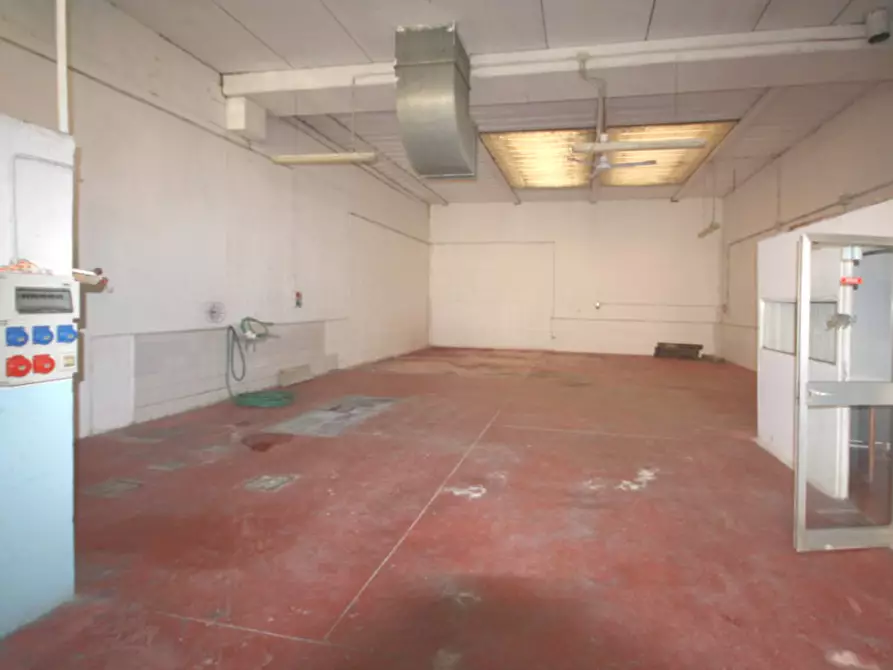 Immagine 3 di Capannone industriale in affitto  in Via Carolina Romani a Bresso