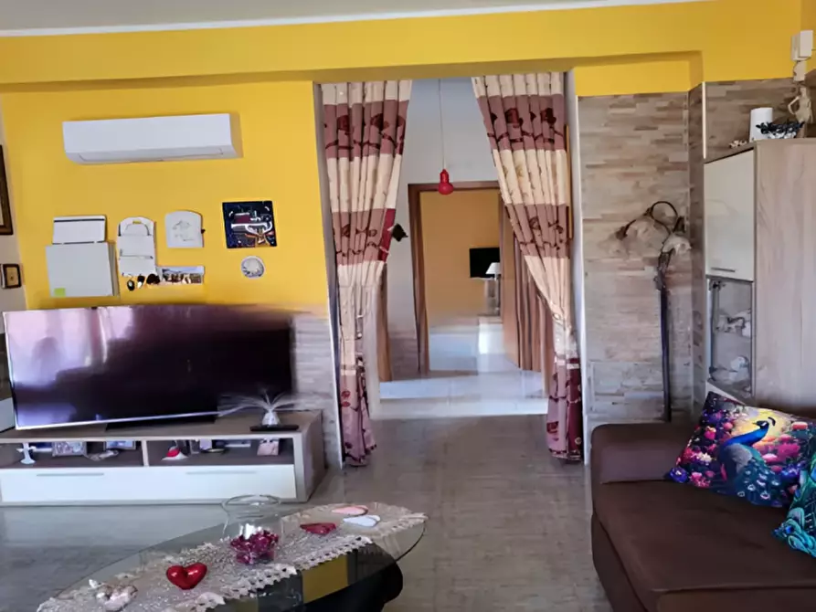 Immagine 3 di Appartamento in vendita  in Via delle Margherite, snc a Crotone