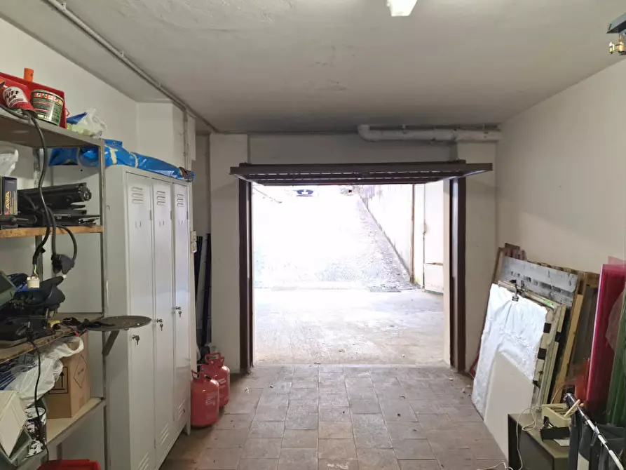 Immagine 3 di Garage in vendita  in Via Montessori a Venezia