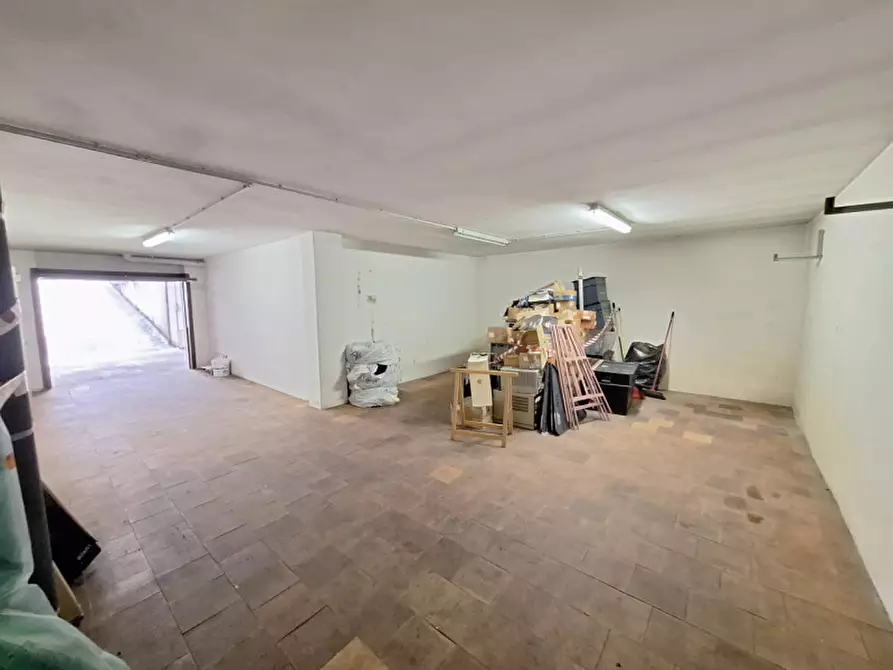Immagine 7 di Garage in vendita  in Via Montessori a Venezia