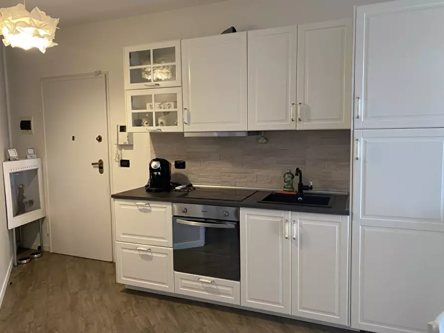 Immagine 1 di Appartamento in vendita  in Via Montini a Castelnuovo Del Garda