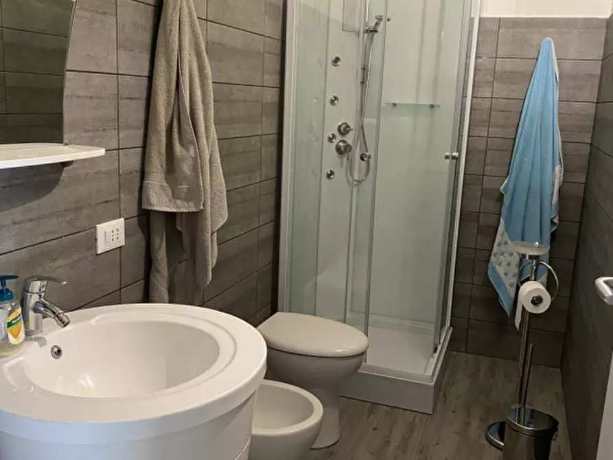 Immagine 4 di Appartamento in vendita  in Via Montini a Castelnuovo Del Garda