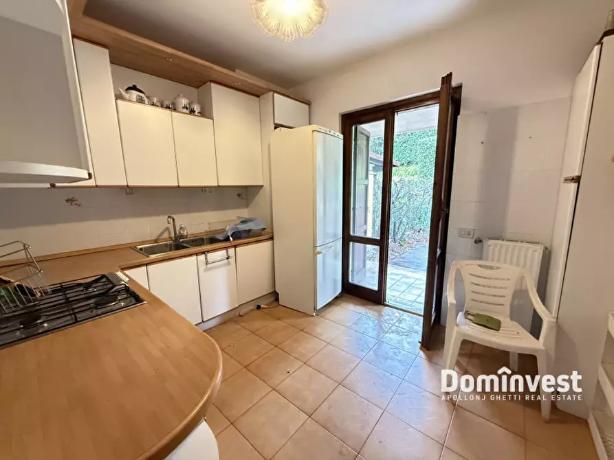 Immagine 6 di Casa quadrifamiliare in vendita  in Via di Colle Piombo a Velletri