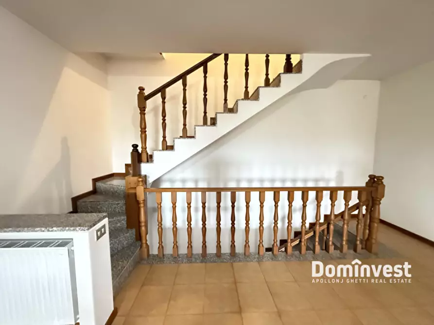 Immagine 10 di Casa quadrifamiliare in vendita  in Via di Colle Piombo a Velletri