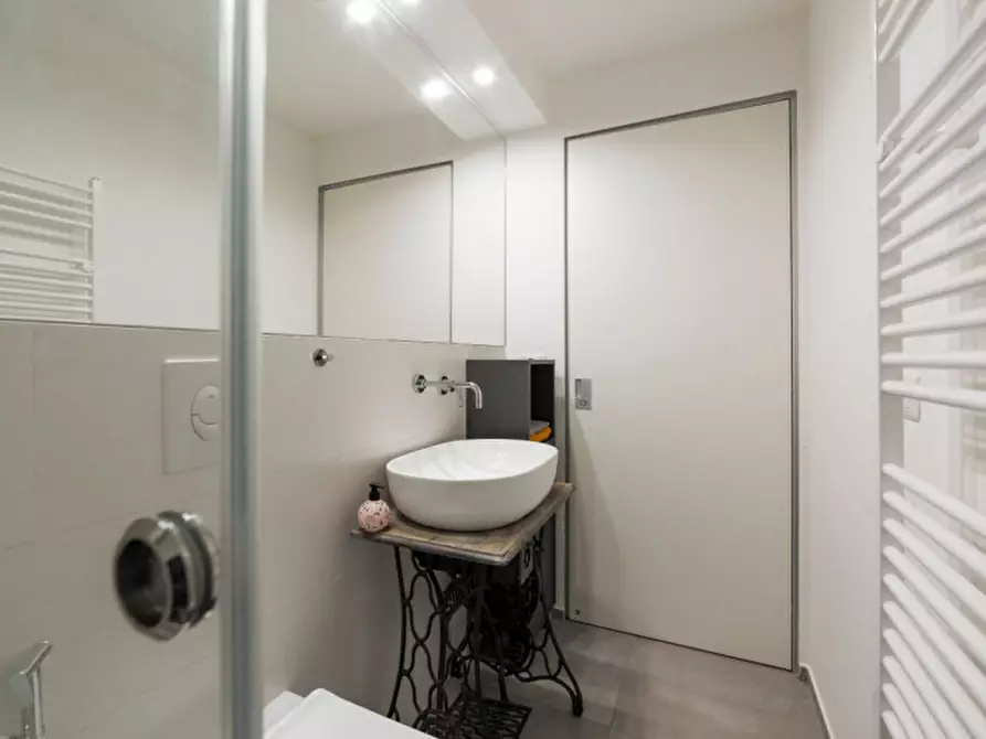 Immagine 16 di Appartamento in vendita  in Via degli Imbriani 1 a Milano