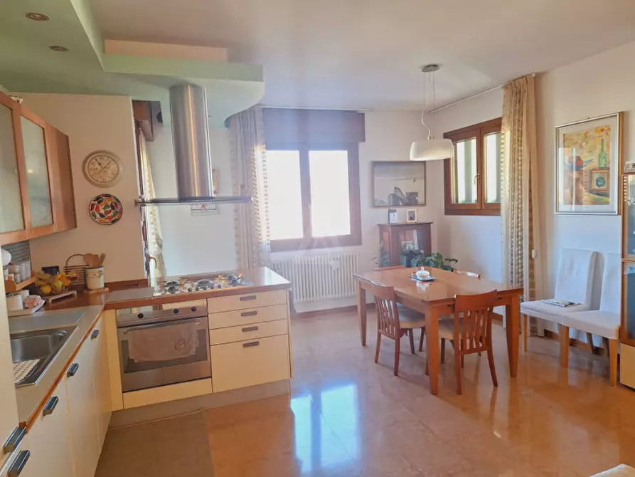 Immagine 2 di Appartamento in vendita  in Via Forche a Castelfranco Veneto
