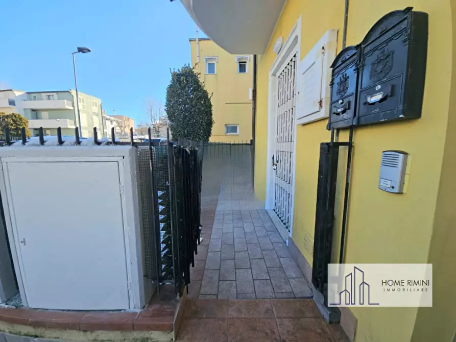 Immagine 4 di Appartamento in vendita  in Viale Antonio Locatelli a Rimini