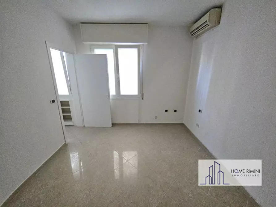 Immagine 16 di Appartamento in vendita  in Viale Antonio Locatelli a Rimini