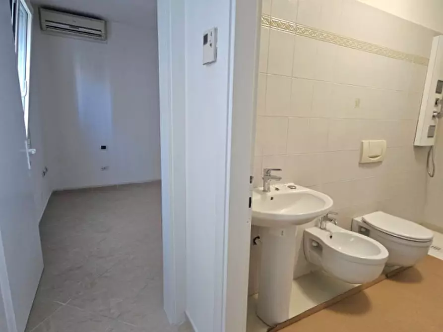 Immagine 20 di Appartamento in vendita  in Viale Antonio Locatelli a Rimini