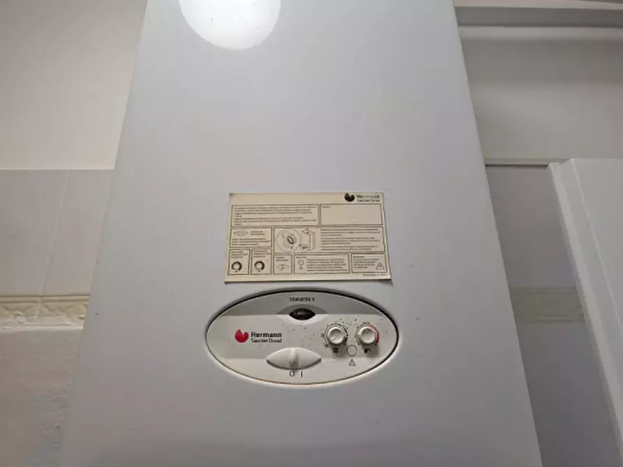 Immagine 22 di Appartamento in vendita  in Viale Antonio Locatelli a Rimini