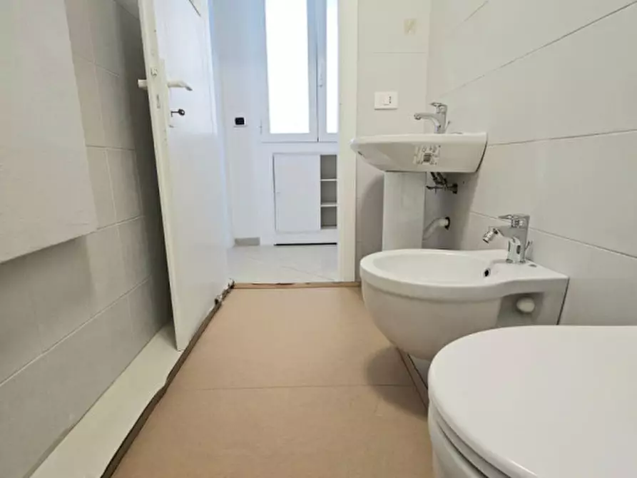 Immagine 25 di Appartamento in vendita  in Viale Antonio Locatelli a Rimini