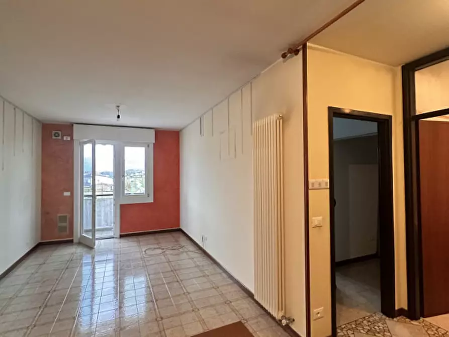 Immagine 2 di Appartamento in vendita  in Via delle Mimose, 10 a Thiene
