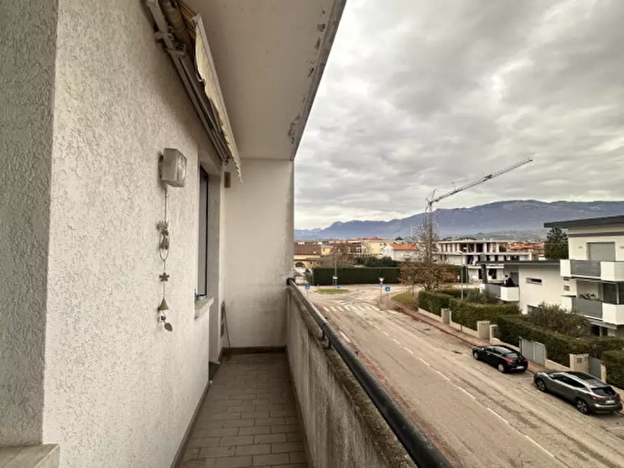 Immagine 9 di Appartamento in vendita  in Via delle Mimose, 10 a Thiene