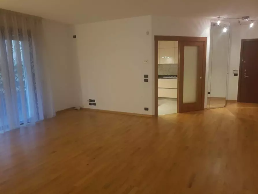 Immagine 3 di Appartamento in vendita  in Via Fratelli Albanese a Vicenza