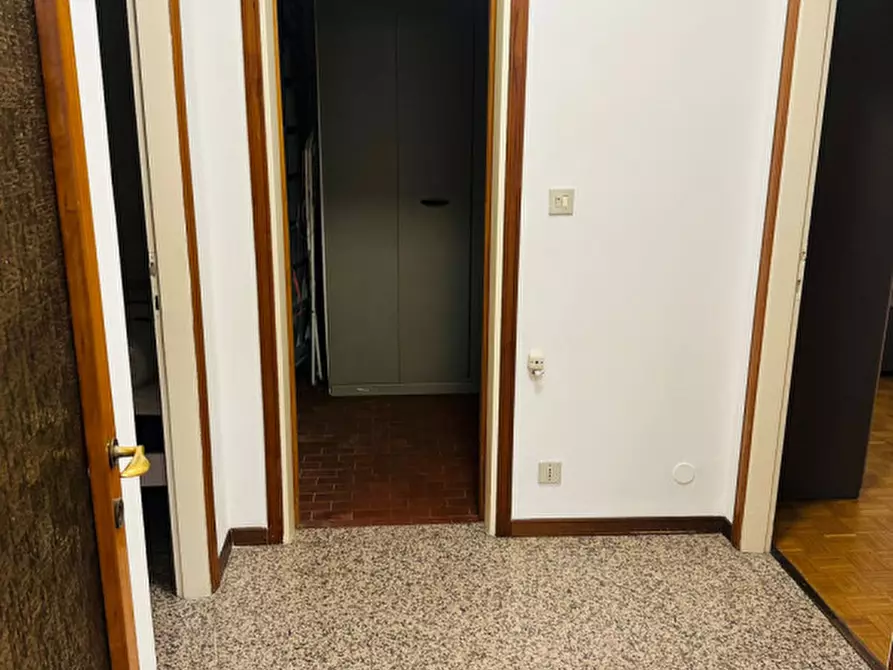 Immagine 5 di Appartamento in vendita  in Corso del Popolo a Venezia